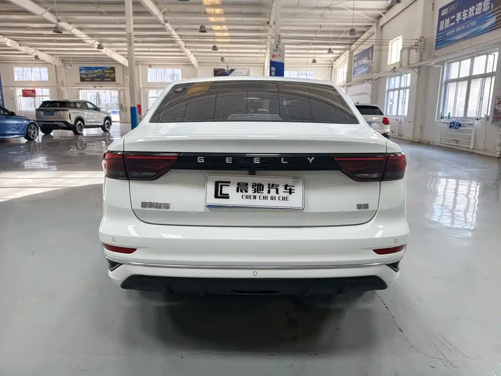 Geely Emgrand — миниатюра 5