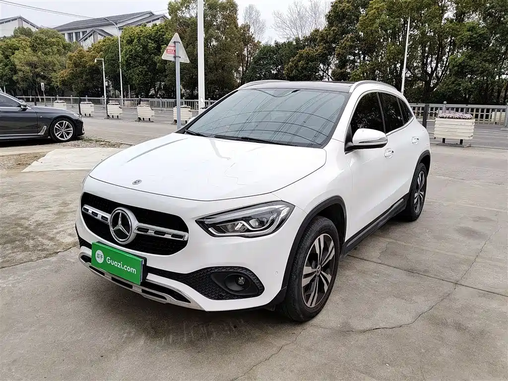 Mercedes-Benz GLA 2021