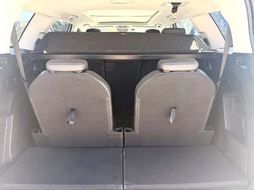 Peugeot 5008 380THP 7 seats Luxury Edition, фото 6