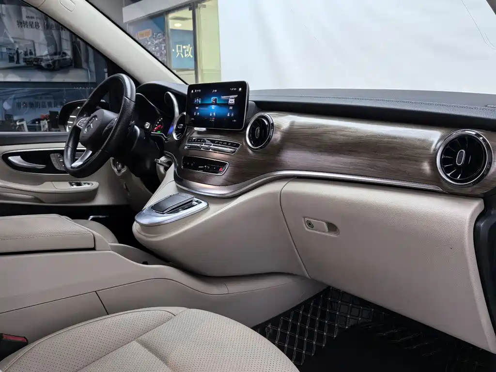Mercedes-Benz V-Class V 2020 V 260 L Luxury
