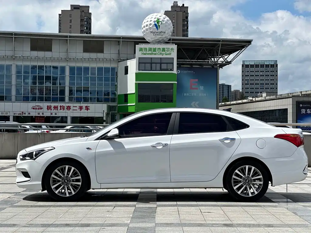 Hyundai Mistra — миниатюра 7