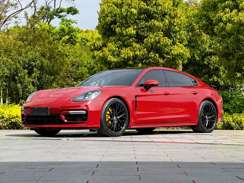 Porsche Panamera 2022