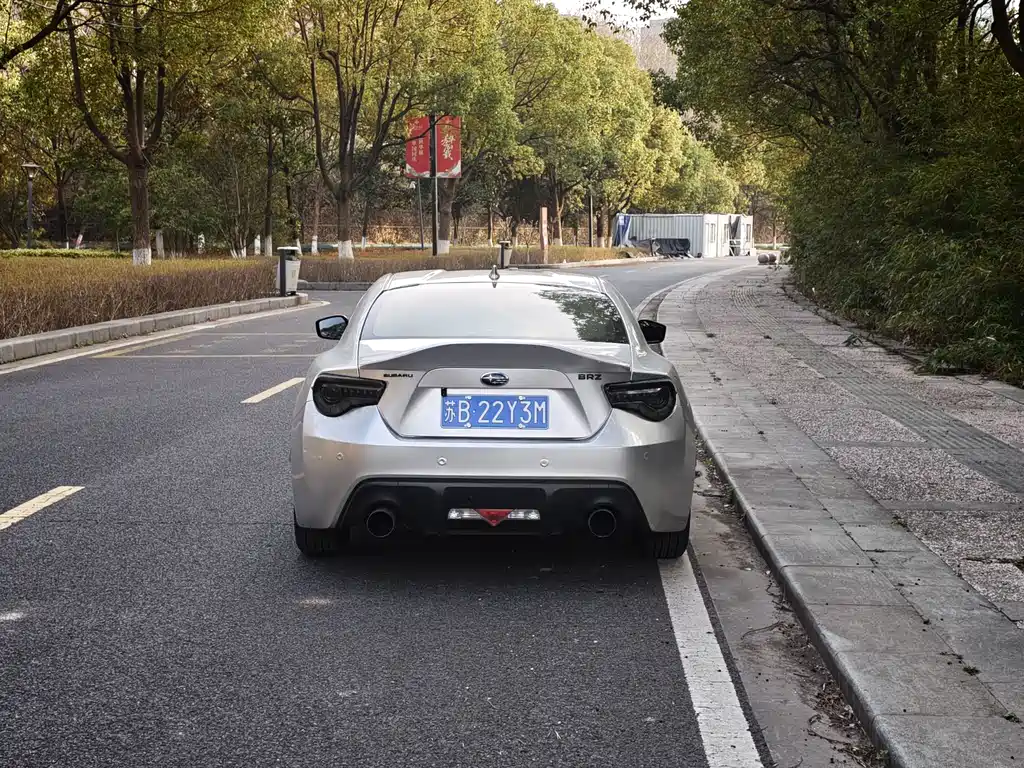 SUBARU BRZ