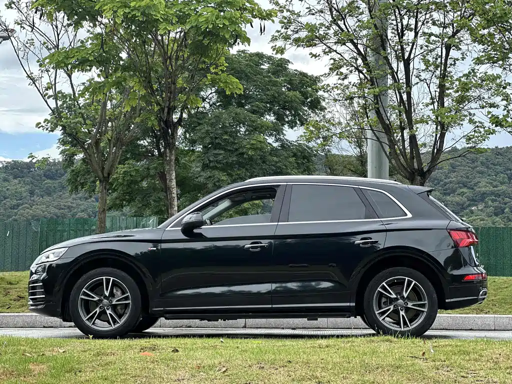 Audi Q5L — миниатюра 3