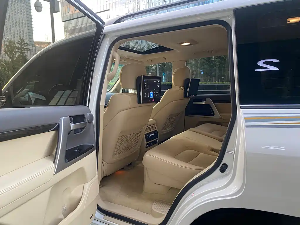 Toyota Land Cruiser — миниатюра 9
