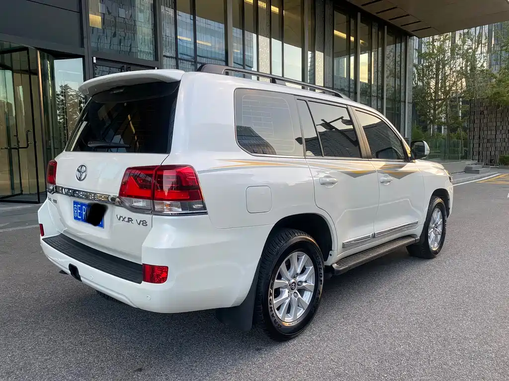 Toyota Land Cruiser — миниатюра 4