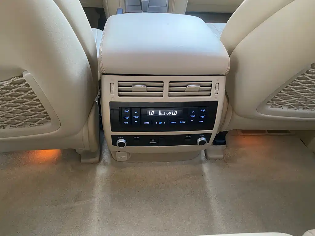 Toyota Land Cruiser — миниатюра 10