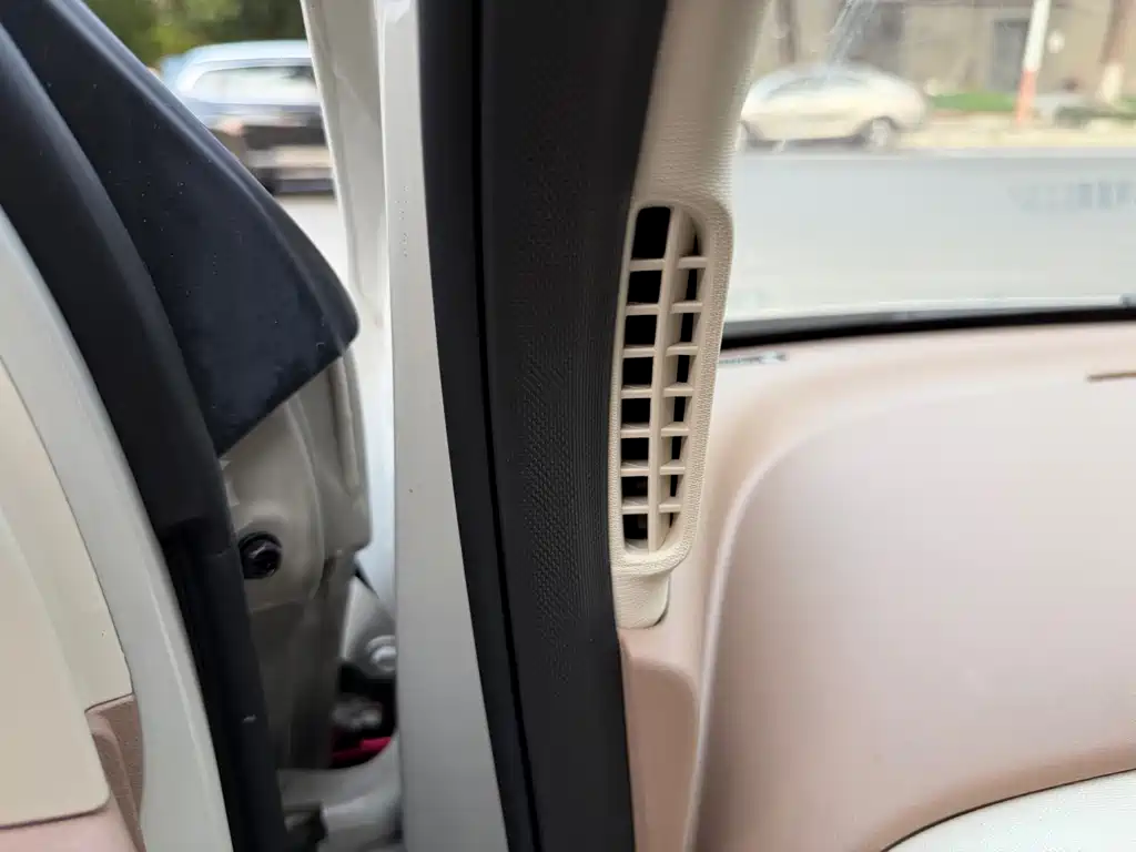 Wuling MINIEV — миниатюра 22