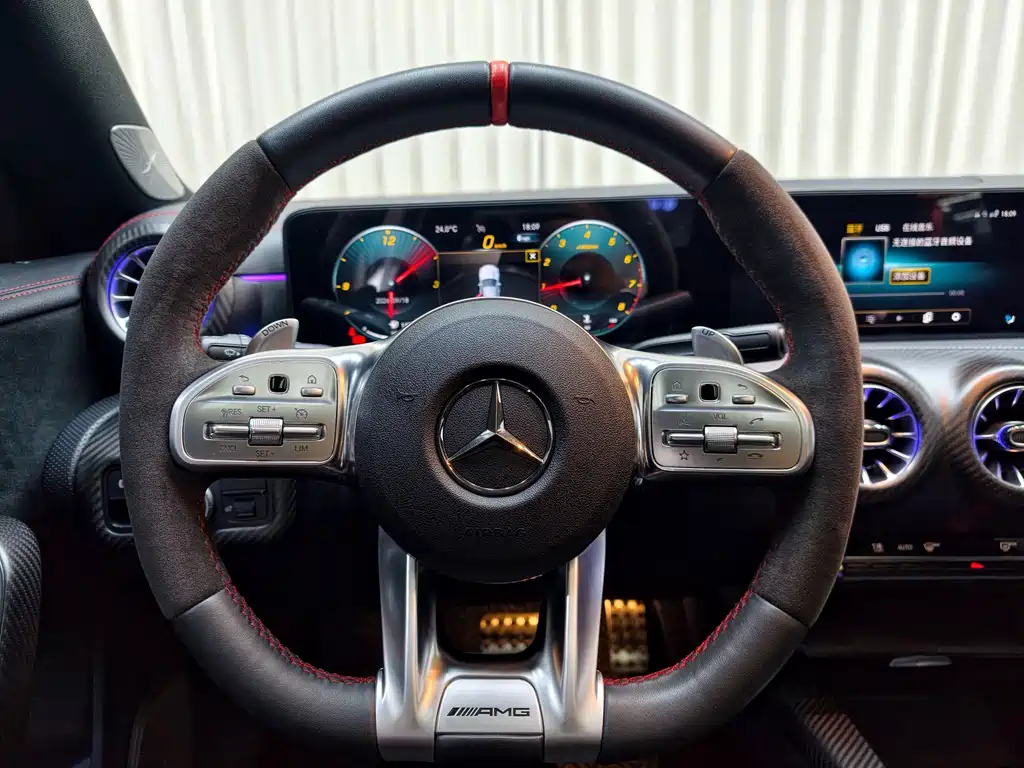 Mercedes-Benz CLA (Import) — миниатюра 13