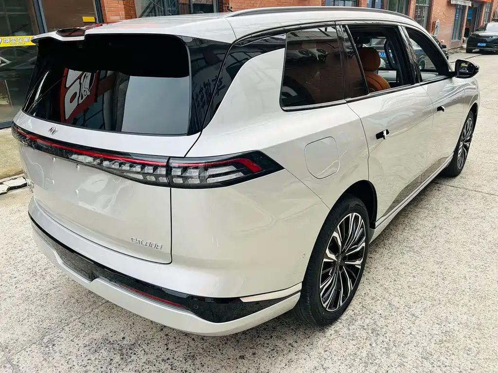 Dongfeng eπ008 2026 мест