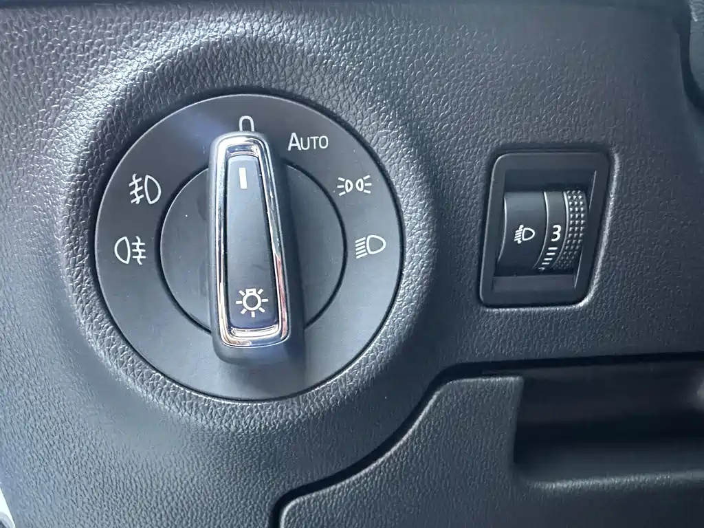 Skoda Karoq - фото 10