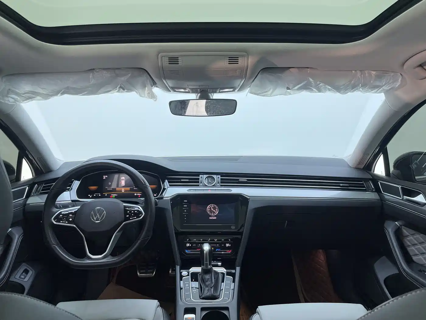 Volkswagen Magotan 2024 Черный из Китая, фото 2
