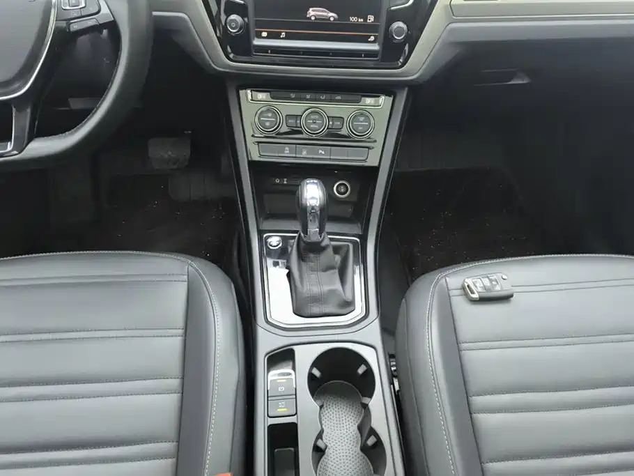 Volkswagen Touran — миниатюра 16