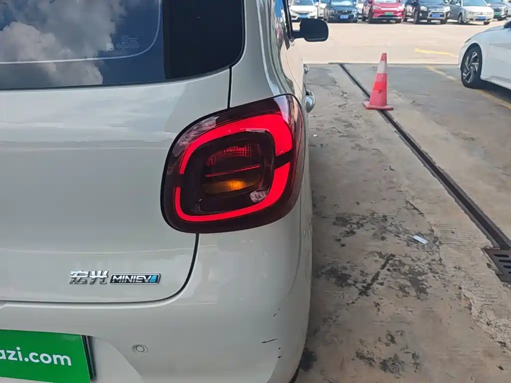 Wuling Mini EV MINIEV 2025 Premium +