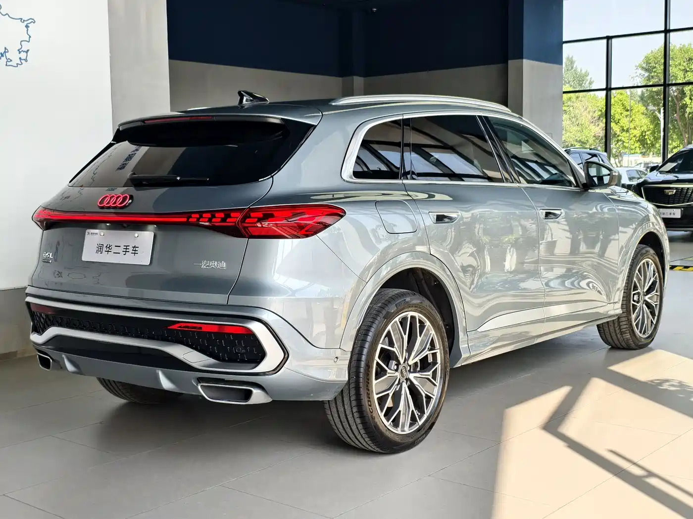 Audi Q5L id 4654544 из Китая 16