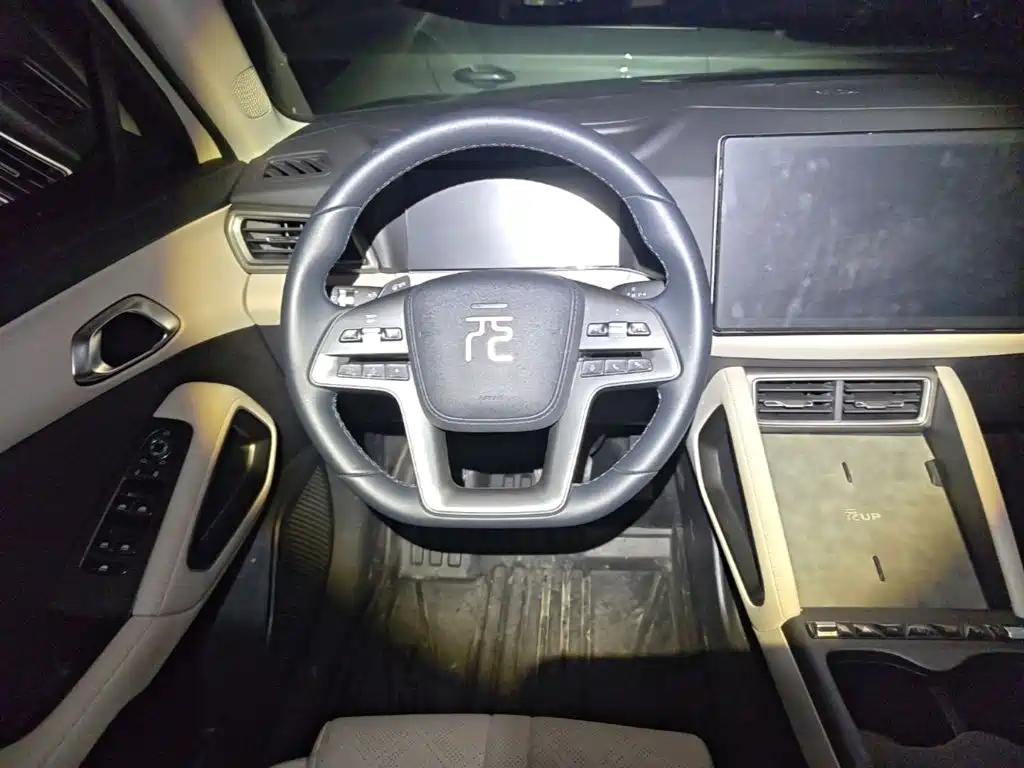 BYD Yuan UP — миниатюра 11