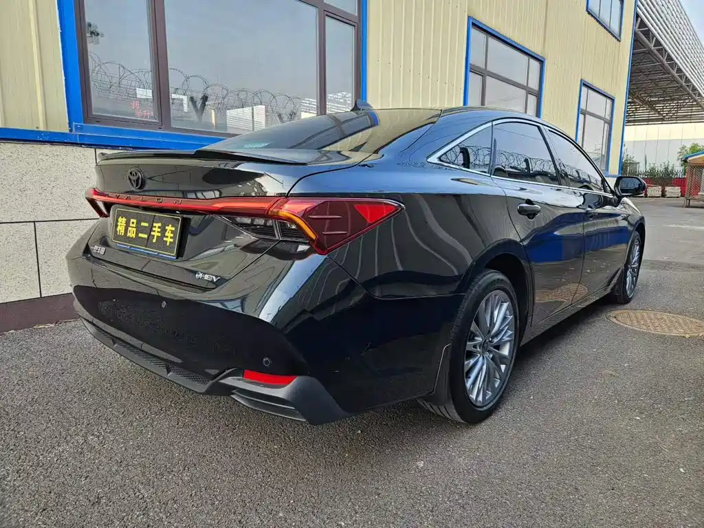 Toyota Avalon — миниатюра 3