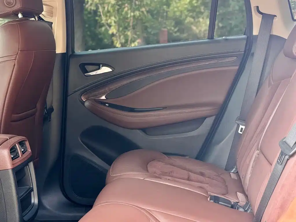 Buick Envision Plus — миниатюра 10