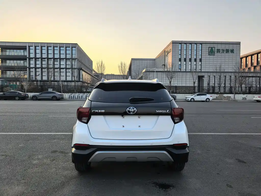 TOYOTA YARIS L ZHIXUAN