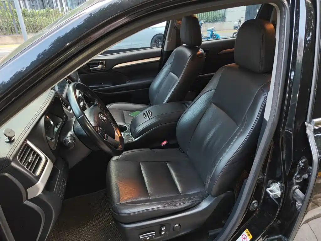 Toyota Highlander — миниатюра 16