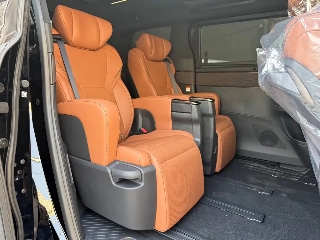 Toyota Vellfire 2025 2.5L