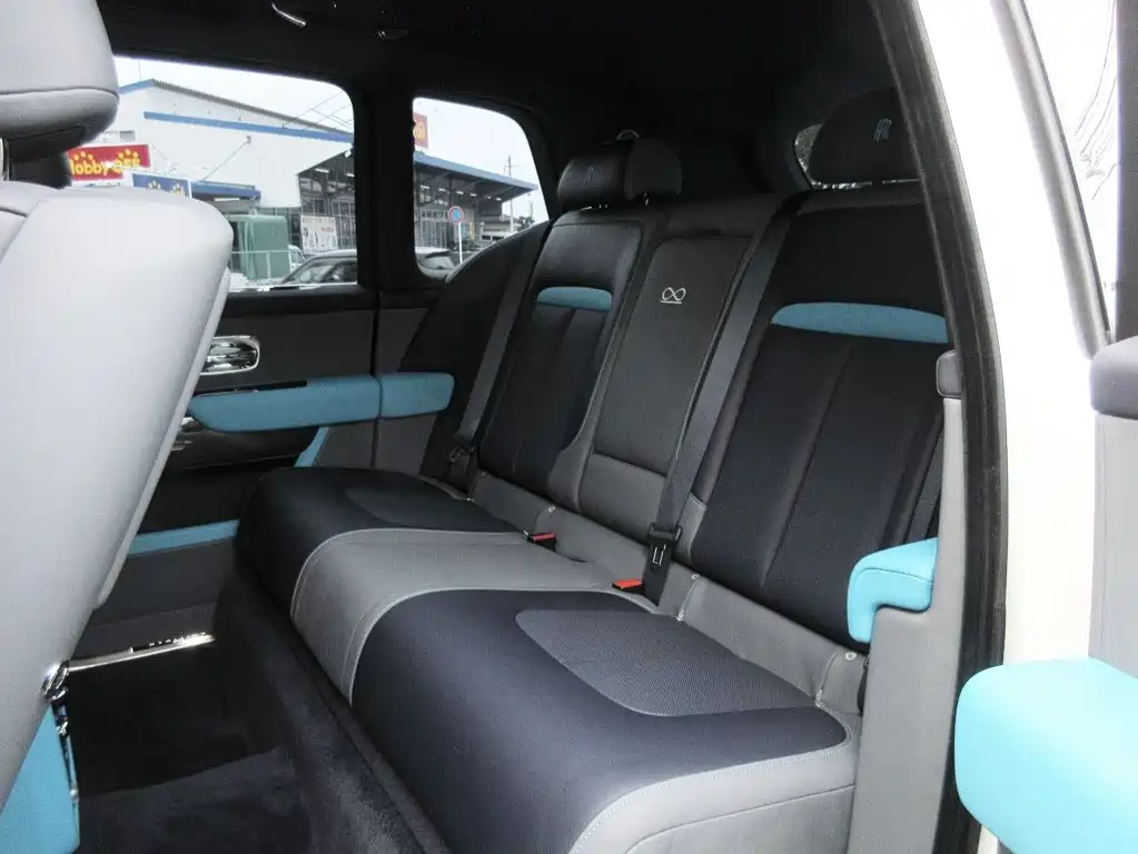 Rolls-Royce Cullinan 2025 Black Badge