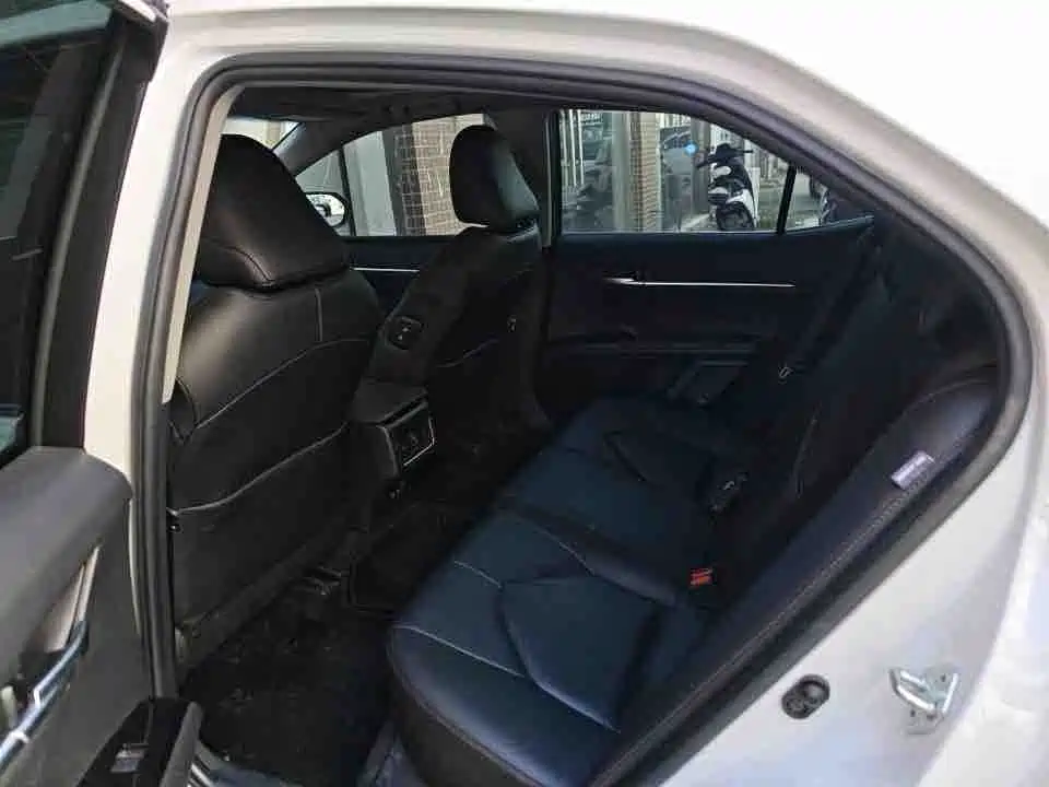 Toyota Camry — миниатюра 7