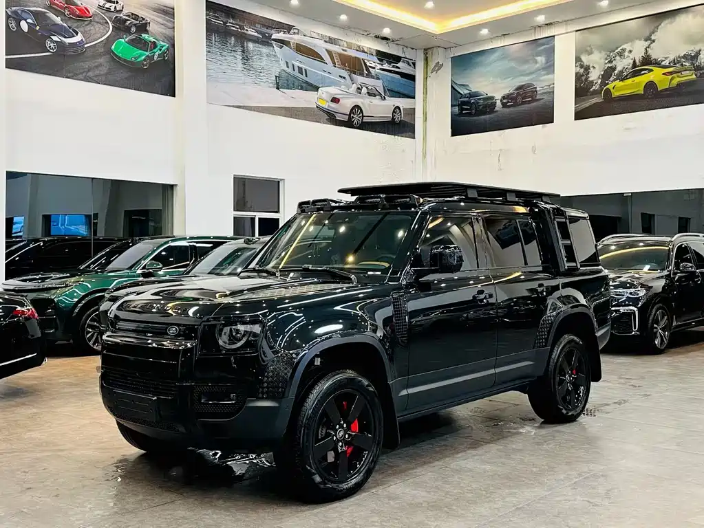 LAND ROVER DEFENDER
