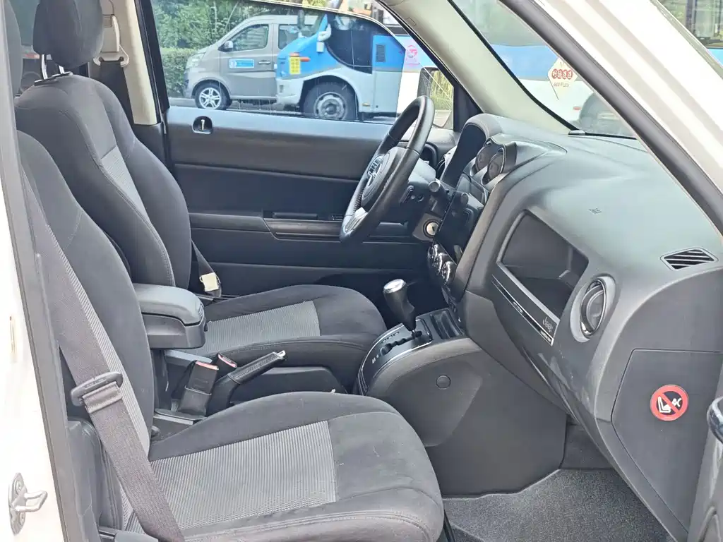 Jeep Patriot — миниатюра 16