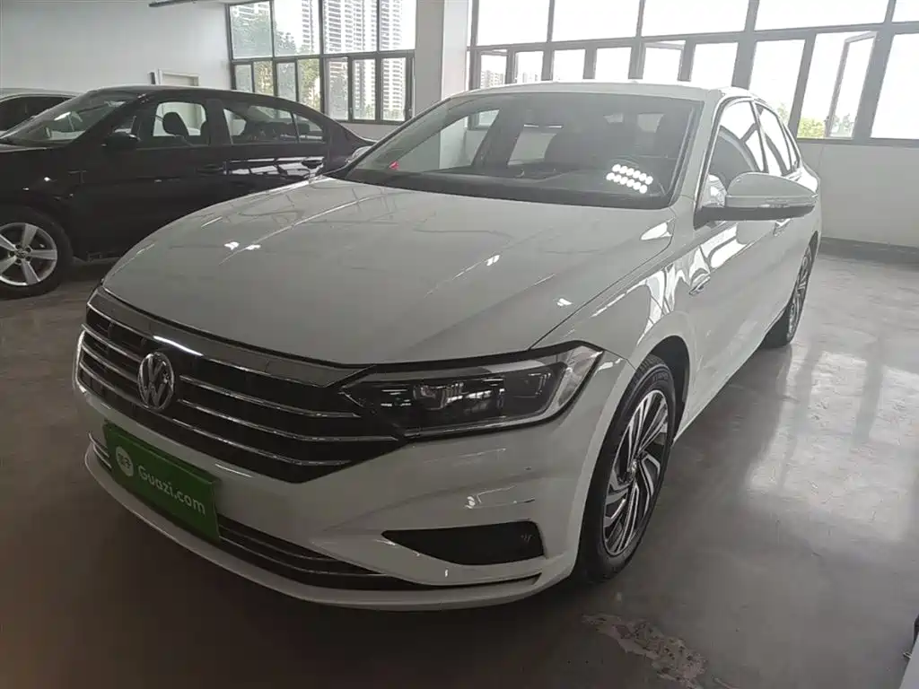 Volkswagen Sagitar 2022
