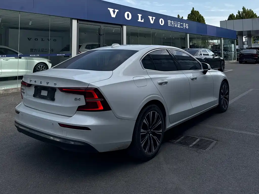 VOLVO  S60