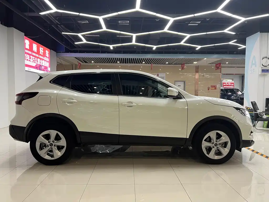Nissan Qashqai — миниатюра 6