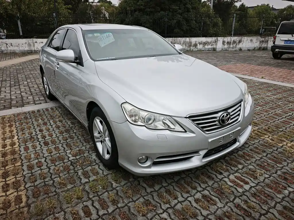 Toyota Reiz — миниатюра 3