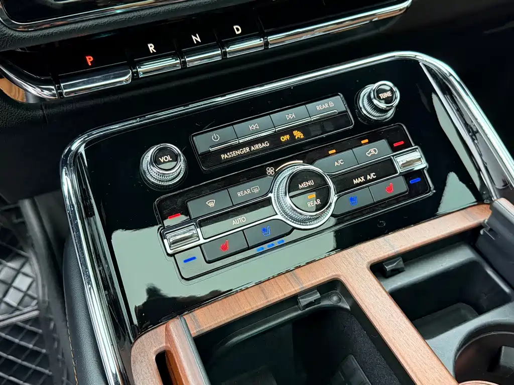 Lincoln Navigator — миниатюра 10
