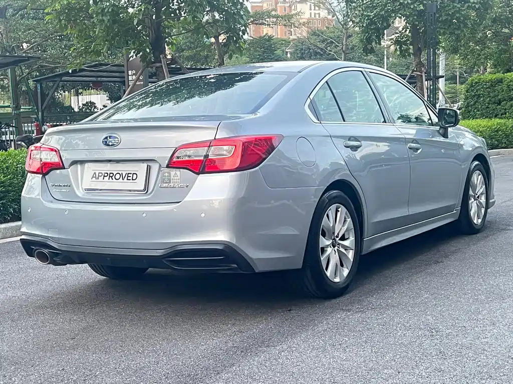 Subaru Legacy — миниатюра 5
