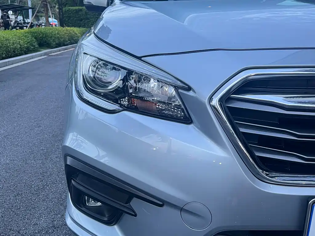 Subaru Legacy — миниатюра 8