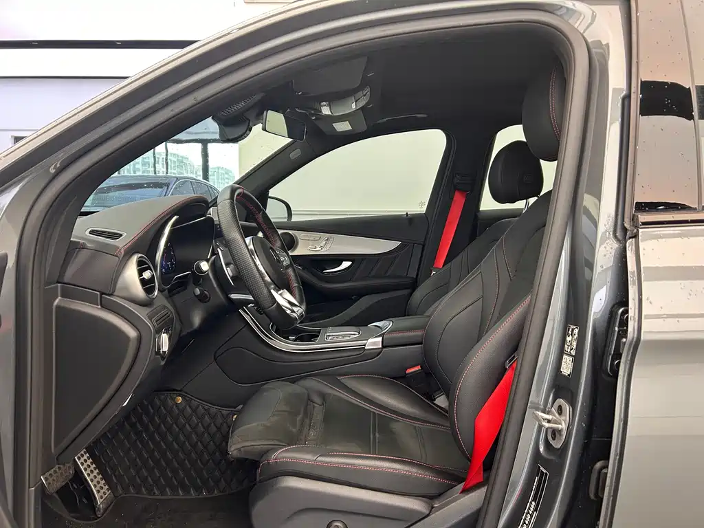 MERCEDES-BENZ GLC AMG