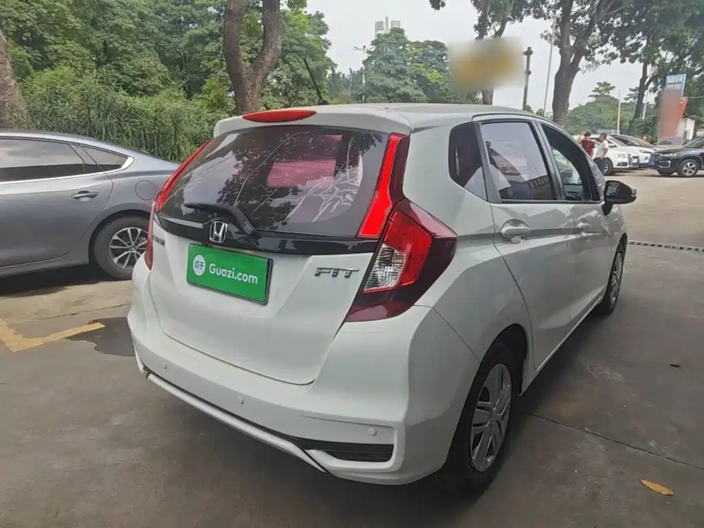 Honda Fit — миниатюра 7