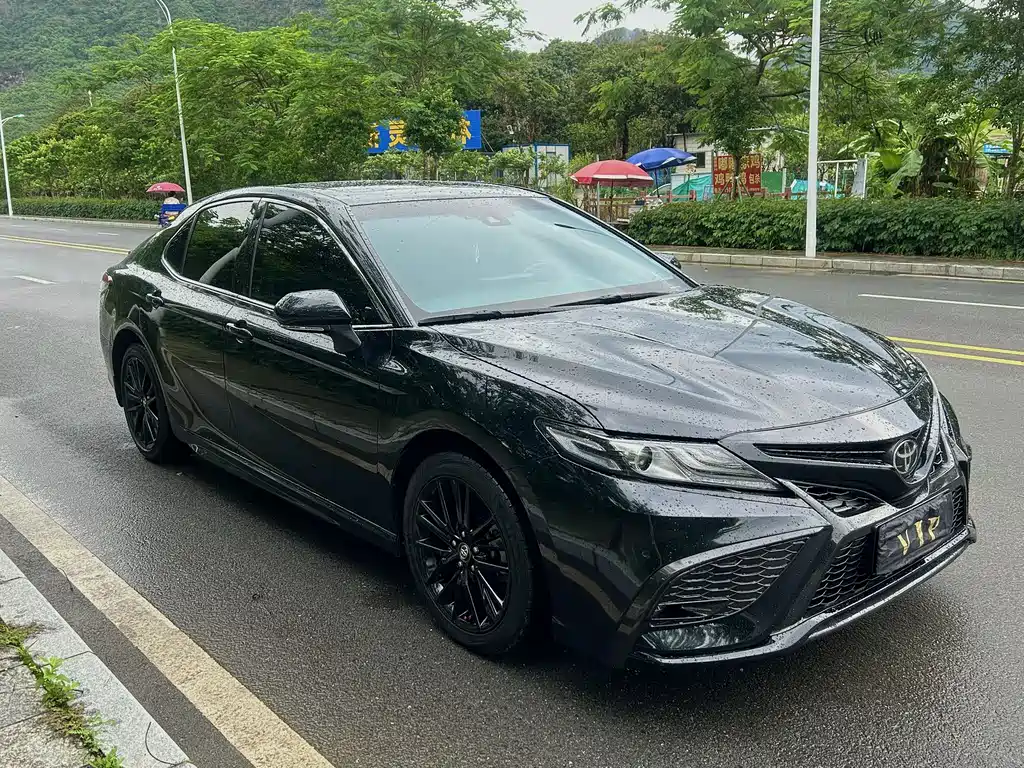 Toyota Camry 2023 2.0S