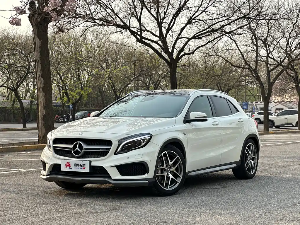 Mercedes-Benz GLA AMG 2015