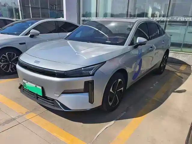 GEELY GALAXY GALAXY L6 2025