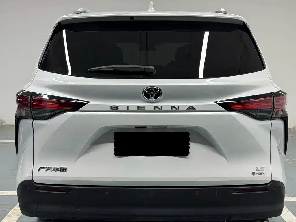 TOYOTA SIENNA