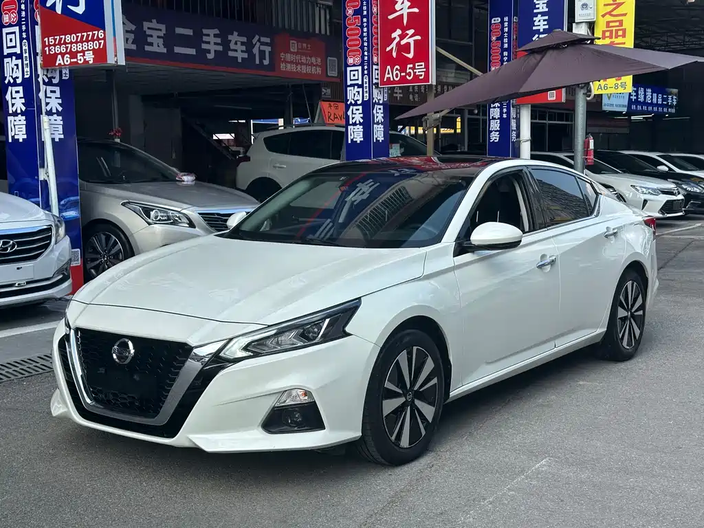 Купить Nissan Teana