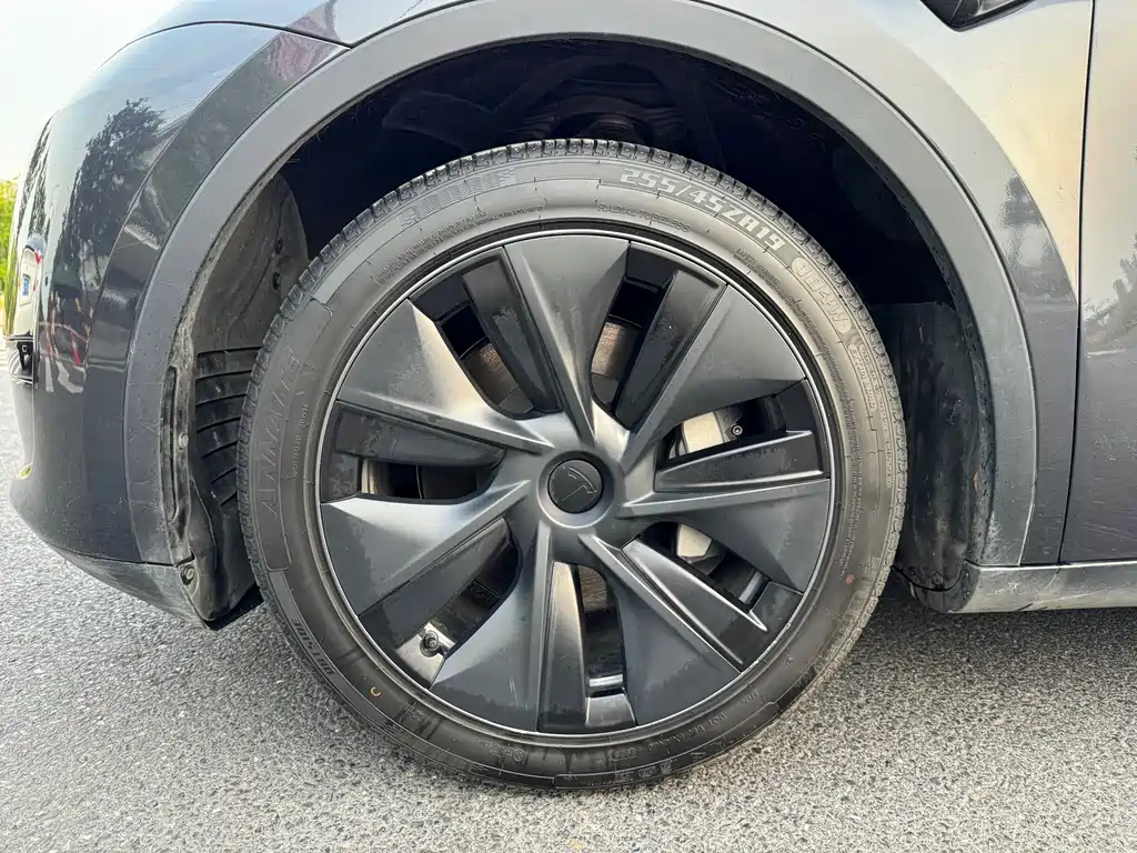 Tesla Model Y — фотографии объявления, Фото 25
