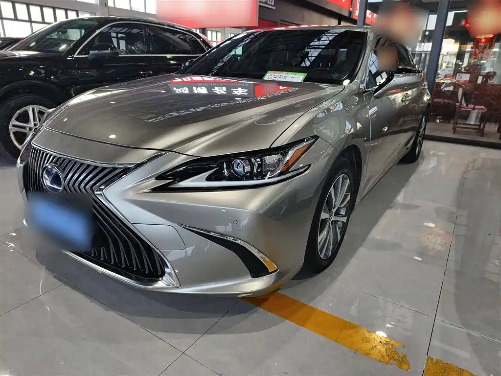 LEXUS  ES