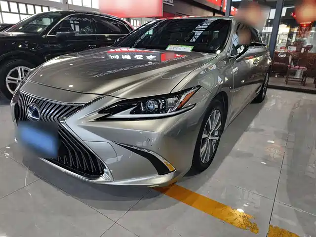 LEXUS  ES 2019