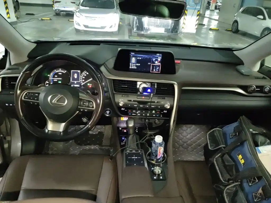 Lexus RX — миниатюра 10