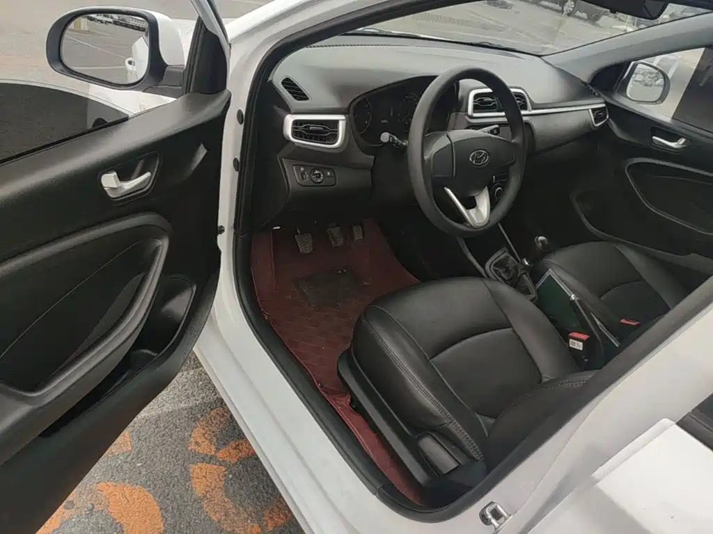 Hyundai Verna — миниатюра 16