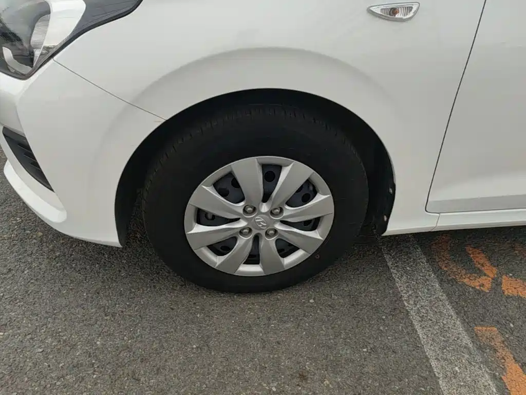 Hyundai Verna — миниатюра 23