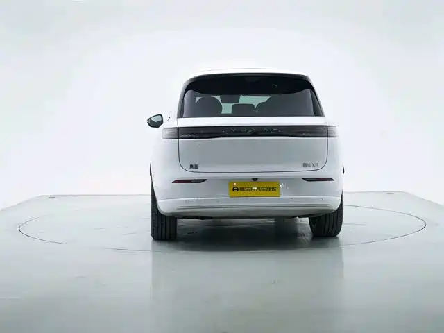 VOYAH Taishan X8 — миниатюра 6